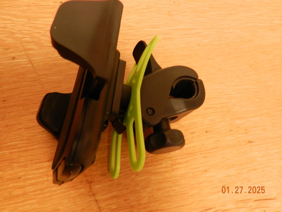 Macally Black Adjustable Cell Phone Bike Mount - Universal - Image 2 of 4