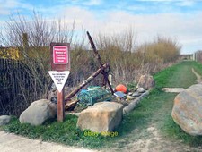 Photo 12x8 Anchor, lobster pot etc, Cliff Road Hornsea At the end of Cliff c2020