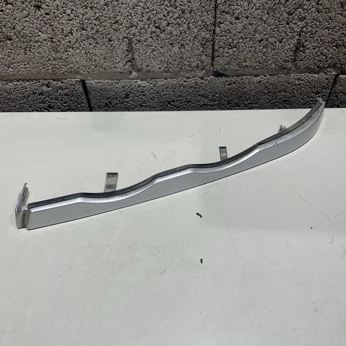 BMW 3er E46 Kombi Zierleiste für Scheinwerfer Vorne Links 51.13-8208481 Silber