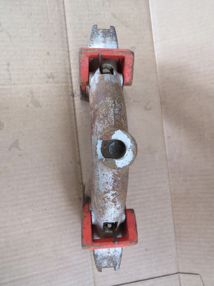 Ridgid 468 Hinged Steel Pipe Cutter SLIDE - LOWER YOLK  with Guides 74705 - Image 4 of 4
