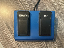 Behringer up down switch FS12V