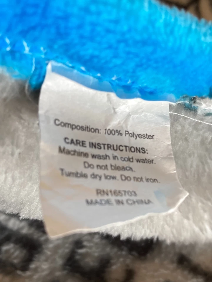 Old School Video Game Controller Throw Blanket 49"x61" Polyester Fleece - Image 4 of 4