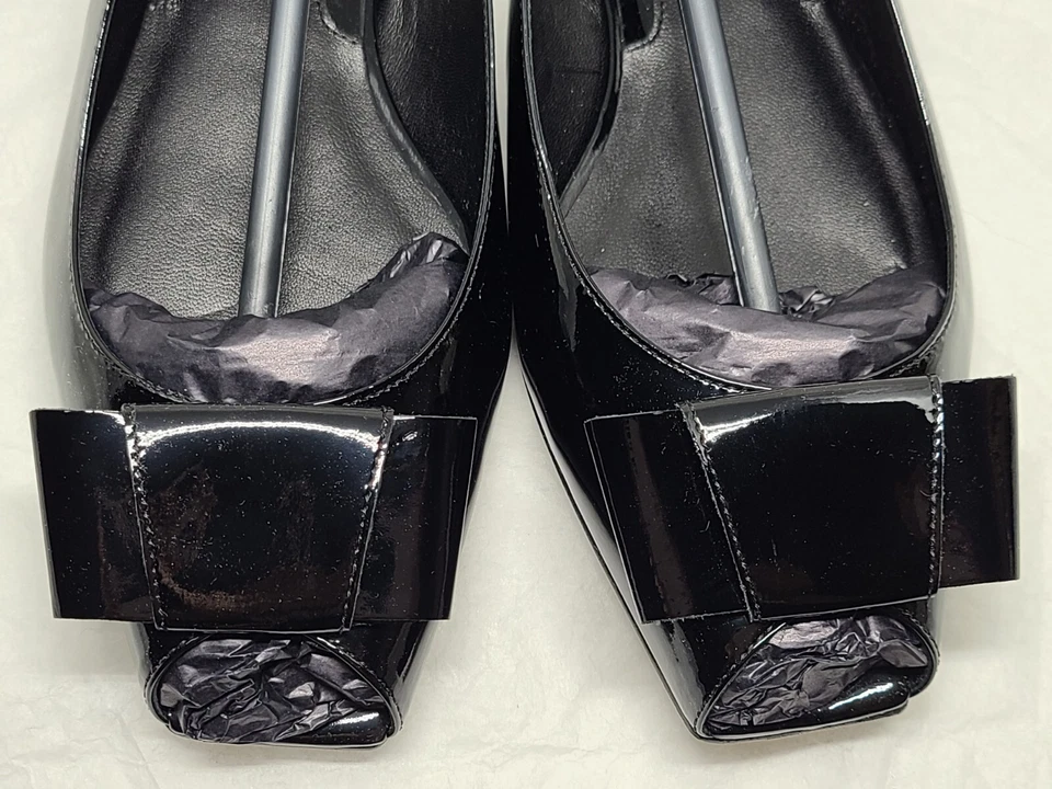 VIA SPIGA Women 8 M Flat Shoes V-Until-Black Patent Toe Ankle strap, New in Box - Image 3 of 4