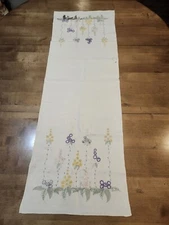 Vintage Detailed Embroidered Flour Sack TBL Runner Or Dresser SCARF Estate Find!