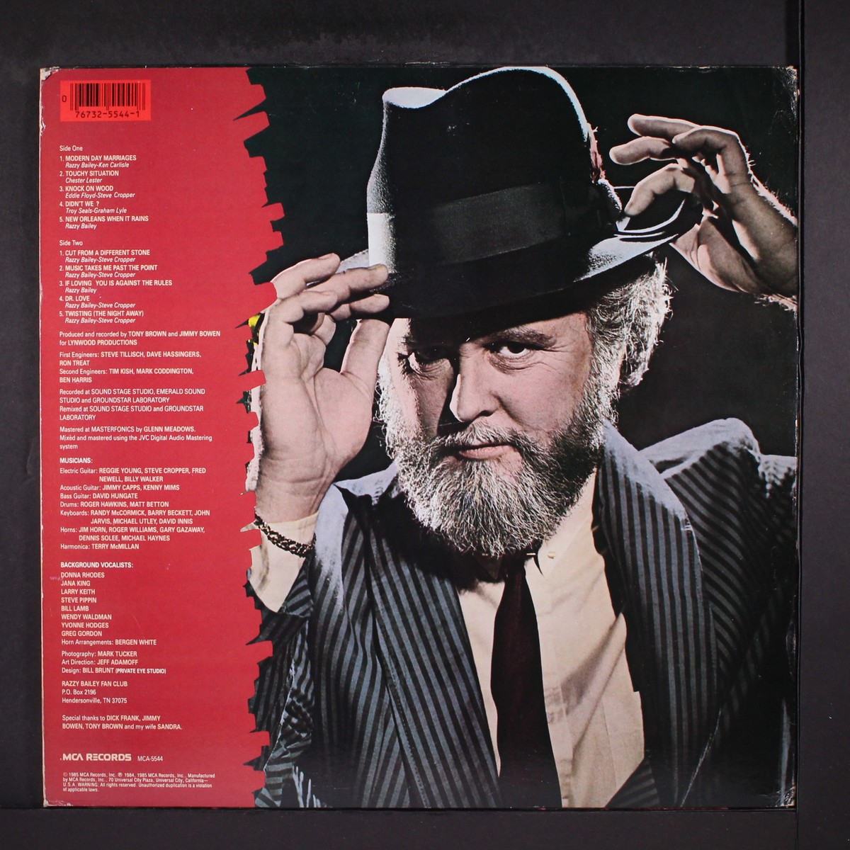 RAZZY BAILEY: cut from a different stone MCA 12