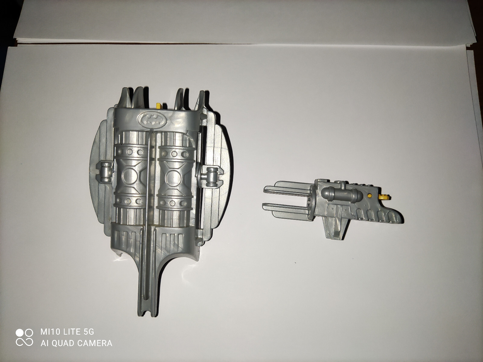 Kenner Batman TAS Power Vision launcher + battery backpack 1993