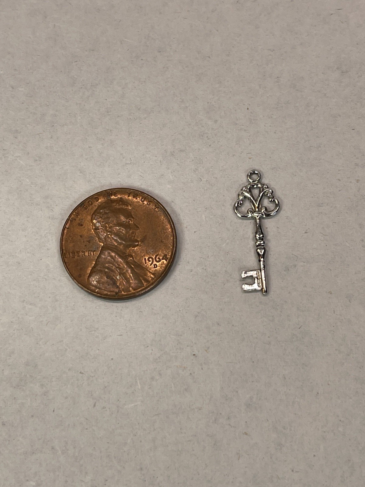 Tiny Sterling Silver Skeleton Key Charm Pendant *… - image 1