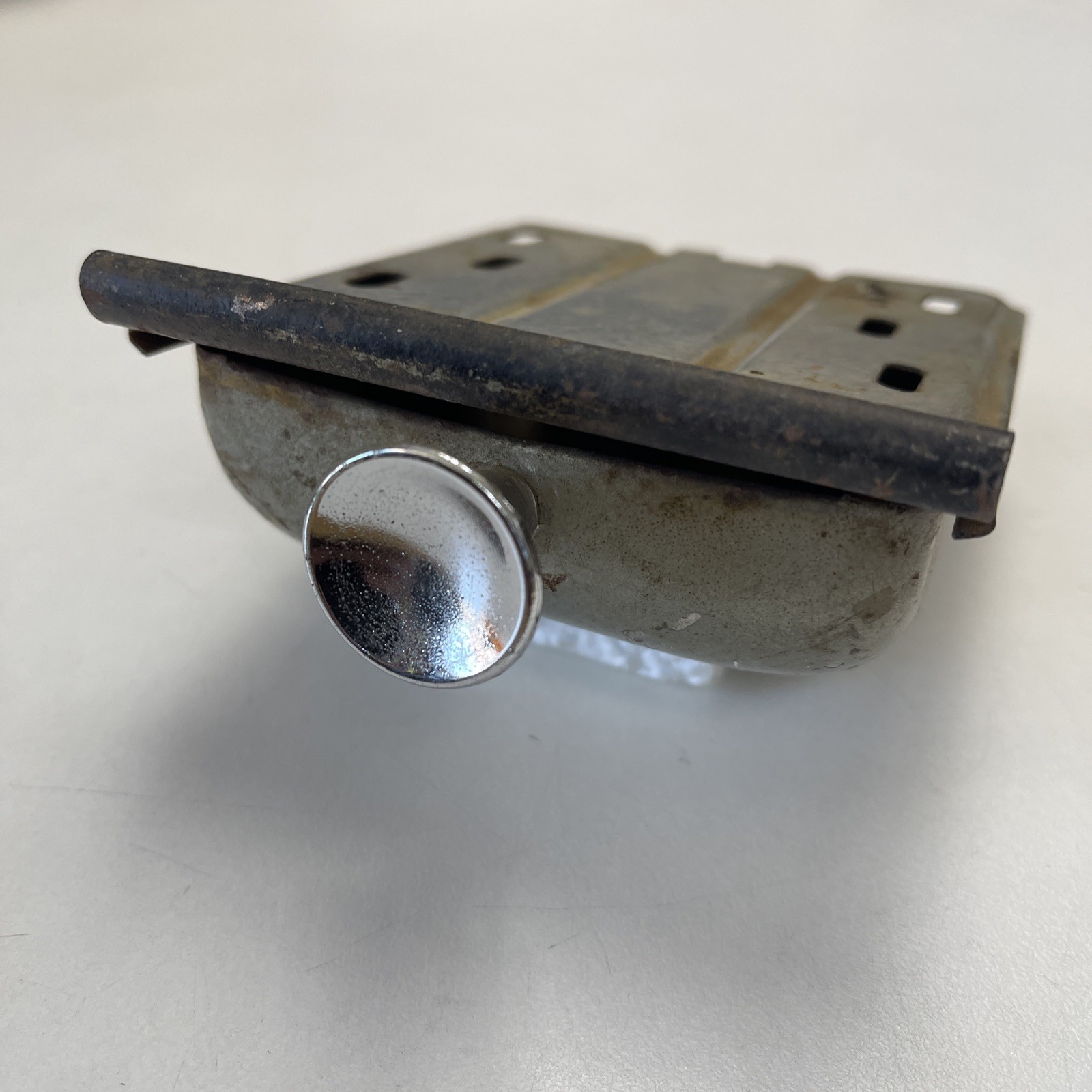 Original 1950s Chevrolet Hollywood Accessory Ashtray  n5