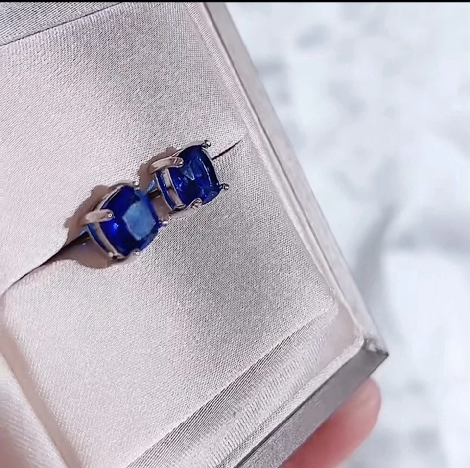 Ceylon Blue sapphire S925 Silver Unisex Women Men’s Stud Earrings 4MM Gifts us - Image 4 of 4