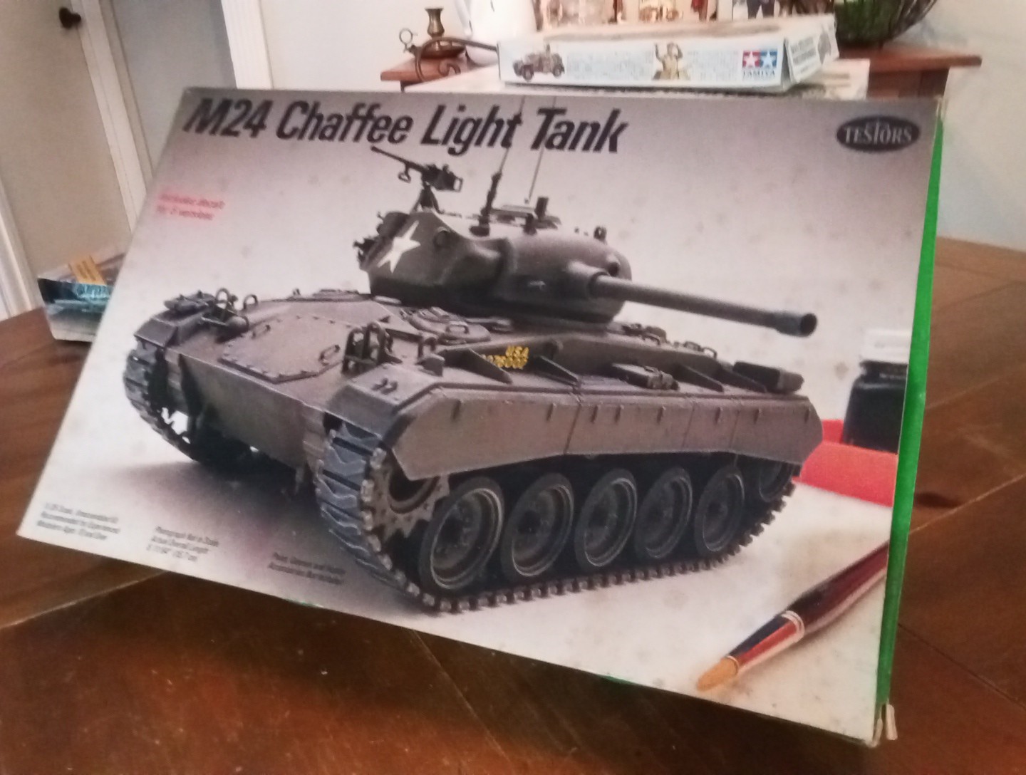 Testors M24 Chaffee Light Tank Model Kit 1/35