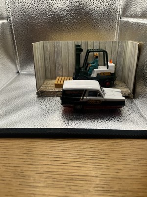 Eddie Stobart Forklift And Reliant Regal Van 