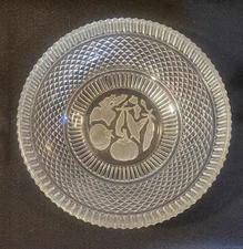 Vintage Indiana Glass 9” Clear Vegetable Design Serving Bowl
