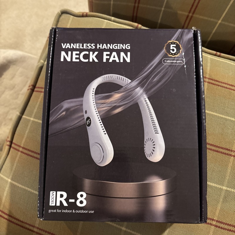 Vaneless Hanging Neck Fan USB Rechargeable For Cooling