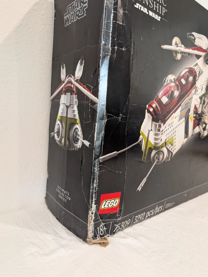 LEGO Star Wars: Republic Gunship (75309) - ¡Nuevo Precintado! Caja dañada Foto 3 de 4
