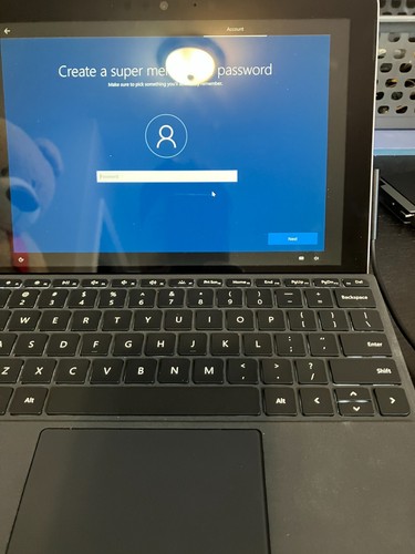 Microsoft Surface Go Intel® Pentium® Gold 4415Y 8 GIG 120 SSD Win11 Pen & Dock! - Picture 2 of 12