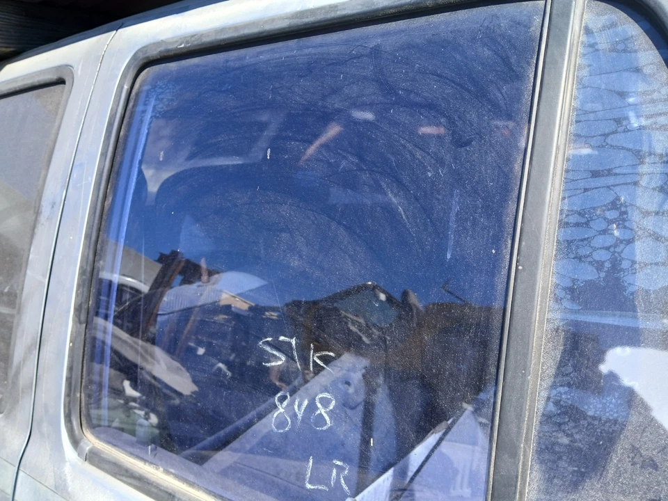 Toyota 4 Runner: 1990, 1991, 1992, 1993, 1994, 1995, puerta trasera izquierda cristal Foto 2 de 4