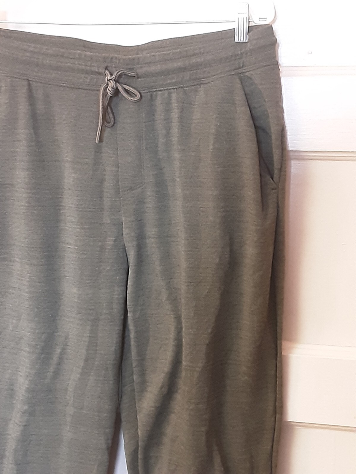 Green Athletic Works DriWorks Jogger Pants Mens sz L 36" 38