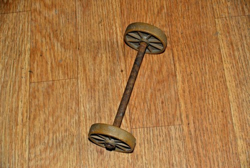 FRÜHE ELECTROLUX AUFRECHTE HINTERRÄDER & ACHSE: KÖNNTEN Z160 ODER Z500 BEREICH SEIN