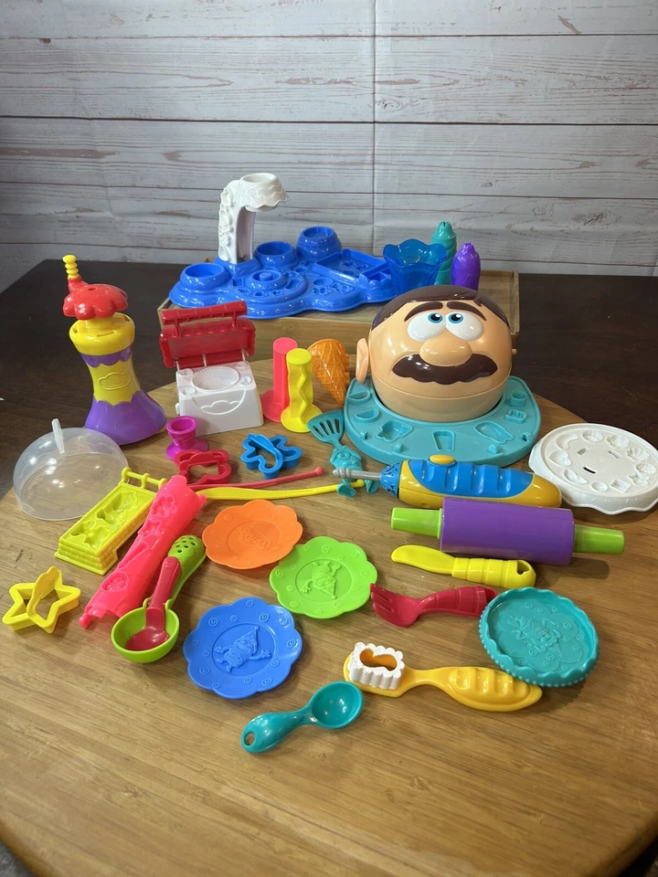 Play Doh Lot 33 Pieces Play Sets Misc Accessories Dentist Ice cream Cake party - Image 3 of 4