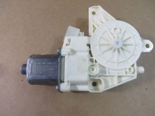Mercedes E-Klasse (W212) Fensterhebermotor rechts vorn A2048200242