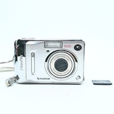 Fujifilm FinePix A500 Compact Digital Camera 5.1MP AA Near Mint 