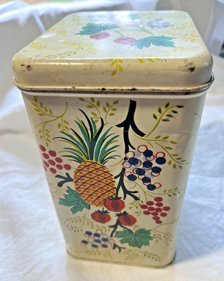 CHEINCO Vintage FRUIT DESIGN TIN With Lid 9'' x 7'' x 5''