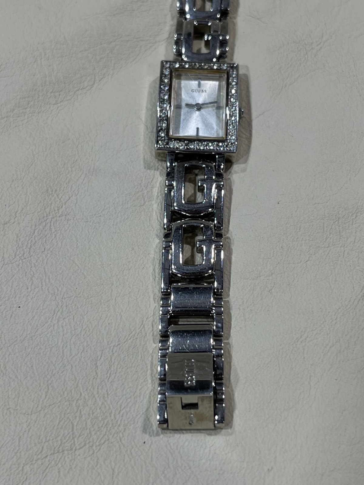 Ladies Rectangular GUESS Wristwatch U90024L1 - image 3