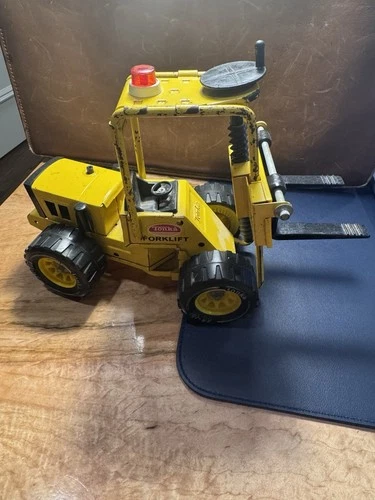 VINTAGE TONKA FORKLIFT TRUCK Pressed Steel working forks Great Example 52900