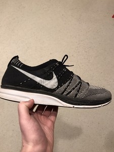 nike flyknit trainer size 10