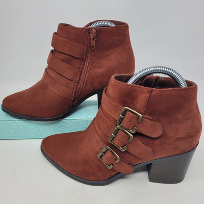 Soda Boho Boots sz 7 Buckle me Up Booties FireBrick Chunky Brown Toreniah Lucky