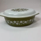 Vintage 2.5 Qt Pyrex Covered Casserole Crazy Daisy - Spring Blossom Green USA