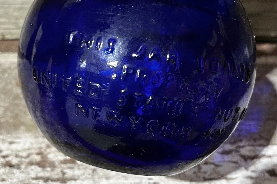 NUT HOUSE Cobalt Blue Glass Peanut Jar, New York, NY, w/ Rustic Tin Lid, 5” x 4” - Image 4 of 4