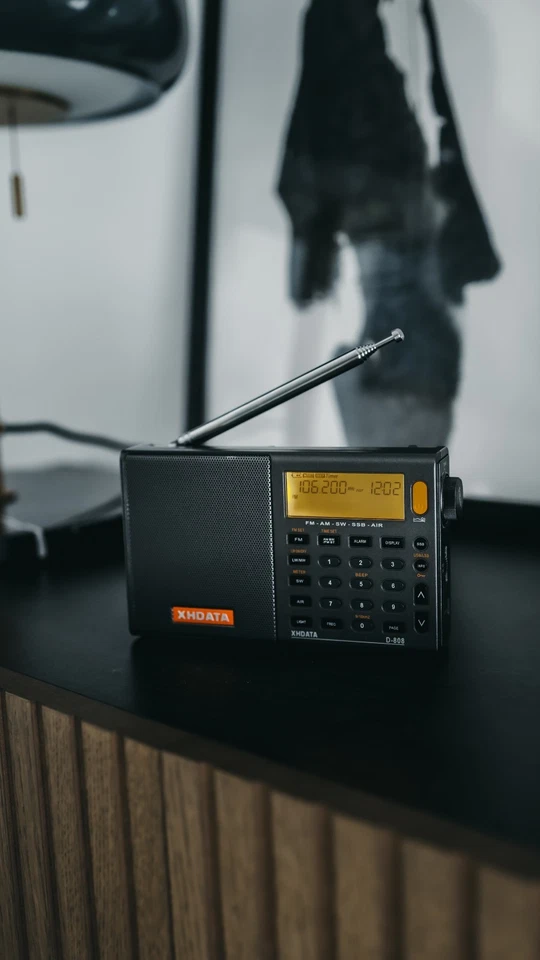 XHDATA D808 Portable Radio FM AM LW Shortwave SSB Air Full Band Receiver Black - Image 3 of 4