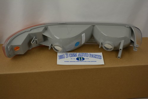 Chevrolet Silverado Tahoe Suburban LH Front DRL/MARKER/TURN SIGNAL LAMP new OEM - Picture 5 of 5