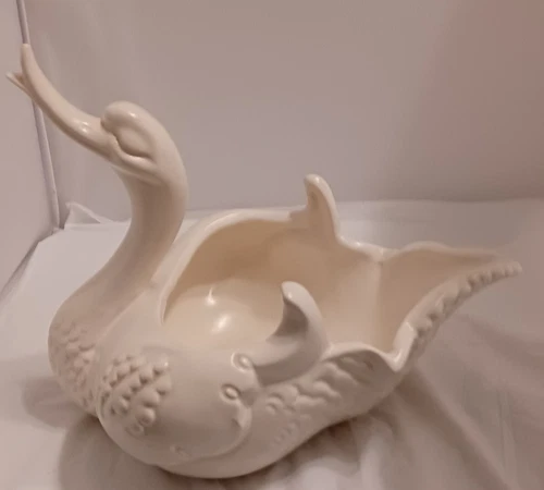 WHIMSICAL HULL CREAM LARGE SWAN CENTERPIECE/PLANTER "IMPERIAL'