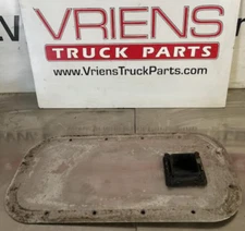 PETERBILT PLATE-FLOOR SHIFTER S22-6033-004