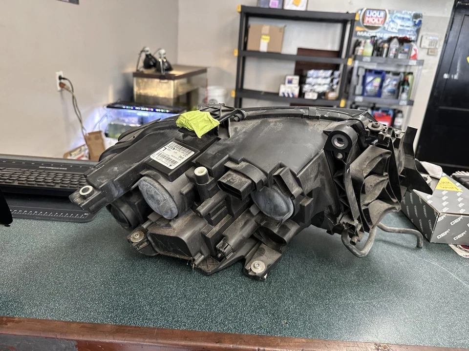 2009 - 2012 年奥迪 A4 Quattro 司机侧灯总成原始设备制造商(全新旧货) — 第 2/4 张图片