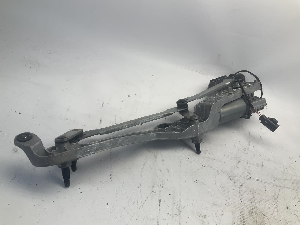 15-21 McLaren 570S 540C 570GT Front Windshield Wiper Motor Linkage Assembly T