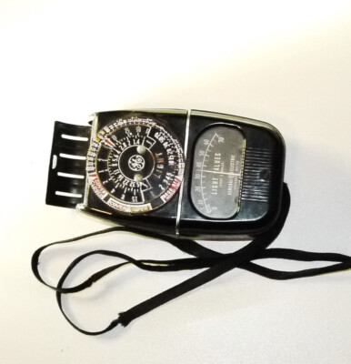 General Electric Vintage Light Meter Model #8DW58Y4