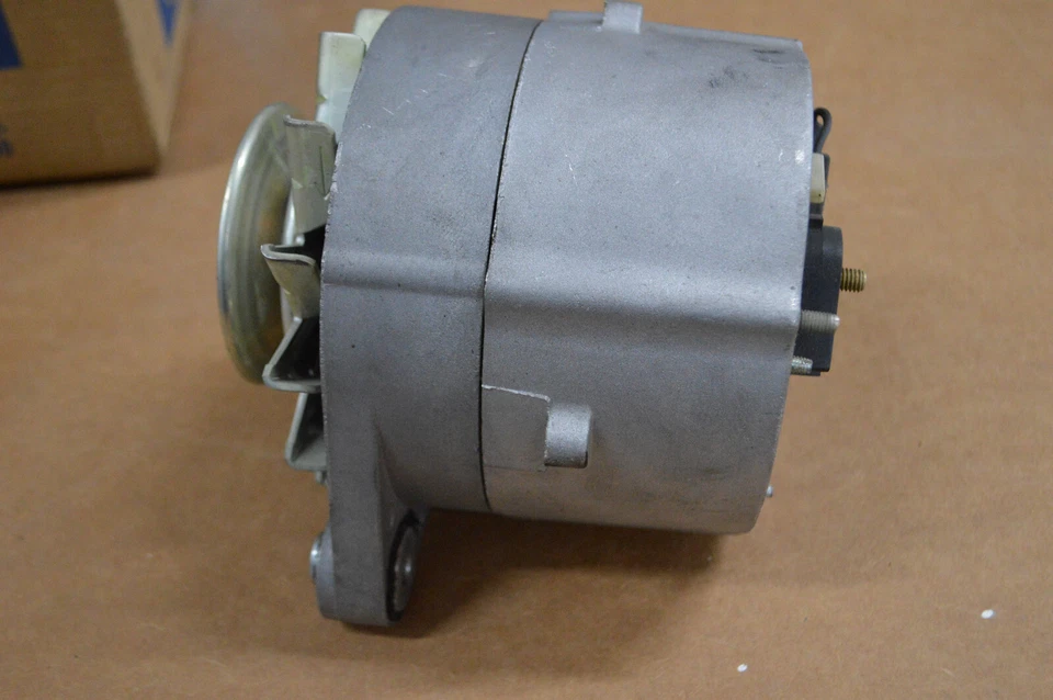 Alternador BMW E24 E12 E21 MOTOROLA 630CS 630CSI 530I 320I - Imagem 3 de 4