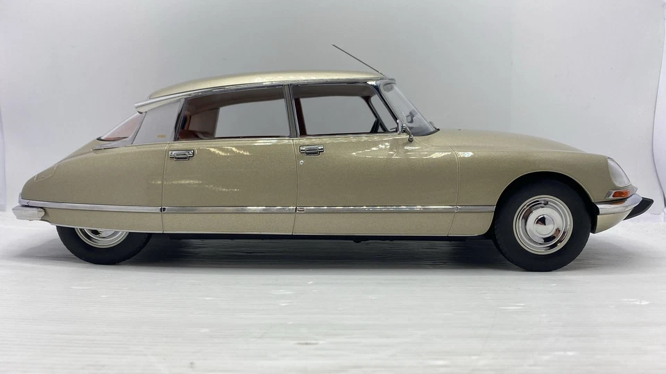  NV121730 Norev Citroen DS 23 Pallas 1973 1/12 - Immagine 4 di 4