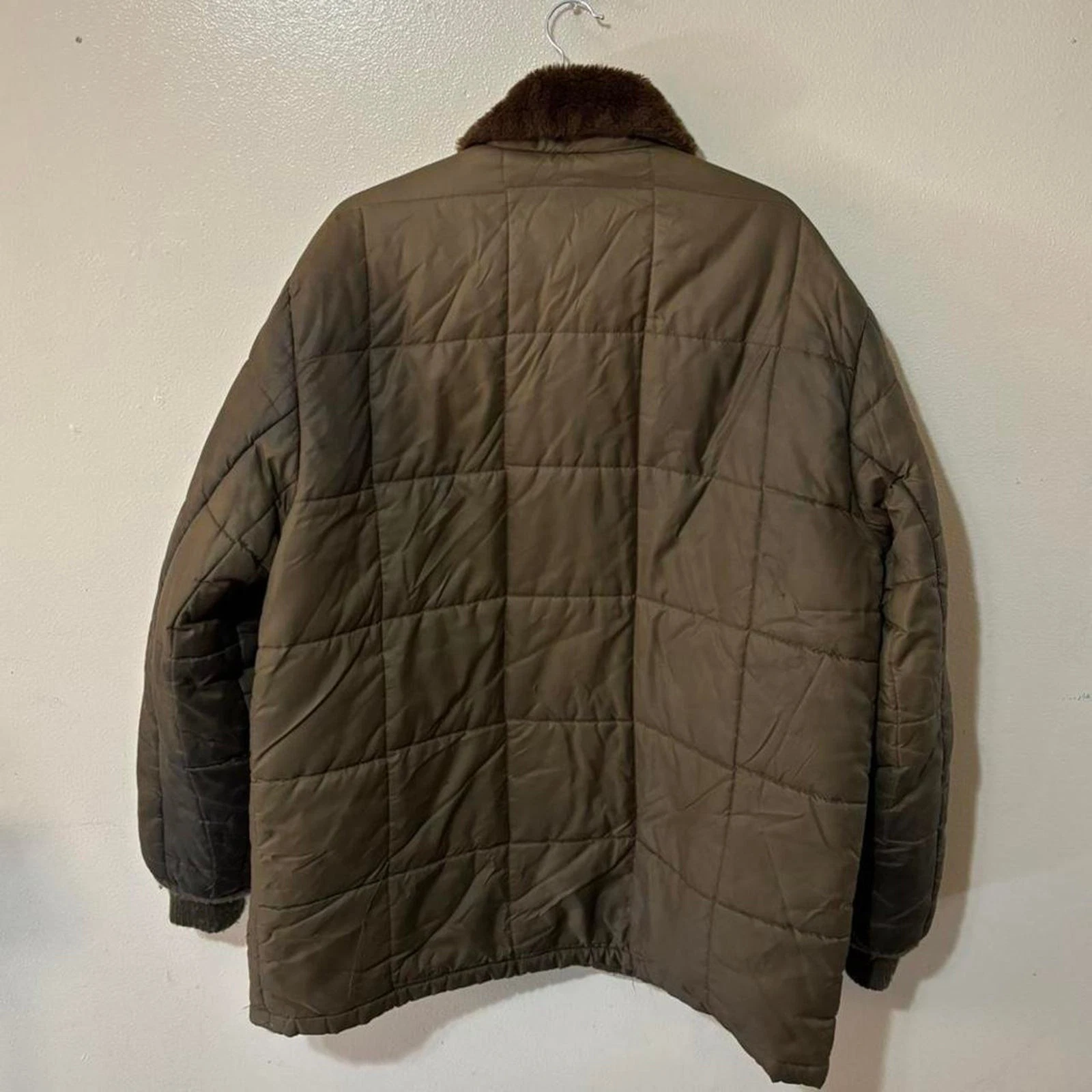 Vintage 70s Quilted Puffer Chore Jacket With Faux Fur Collar Size Men’s 2XL image 2