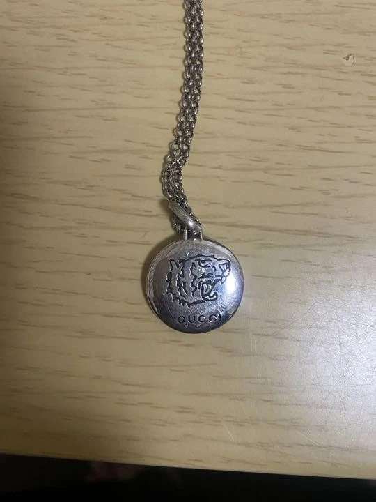 Collier Gucci BLIND FOR LOVE TIGERHEAD argent accessoires femme occasion　