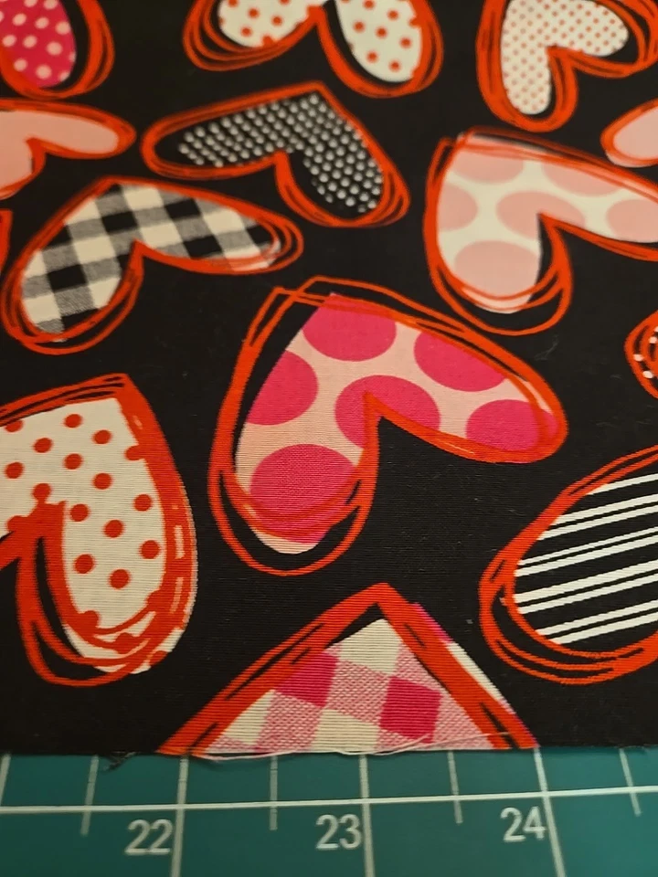 Tela Corazones Lunares Rayas Rosa Rojo Negro Día de San Valentín por Media 1/2 Yarda  Foto 2 de 4