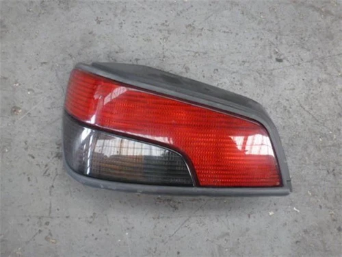 635194 Piloto Trasero Izquierdo para PEUGEOT 306 3/5 PT. (S1)(01.1993) XN 75239 - Imagen 1 de 3