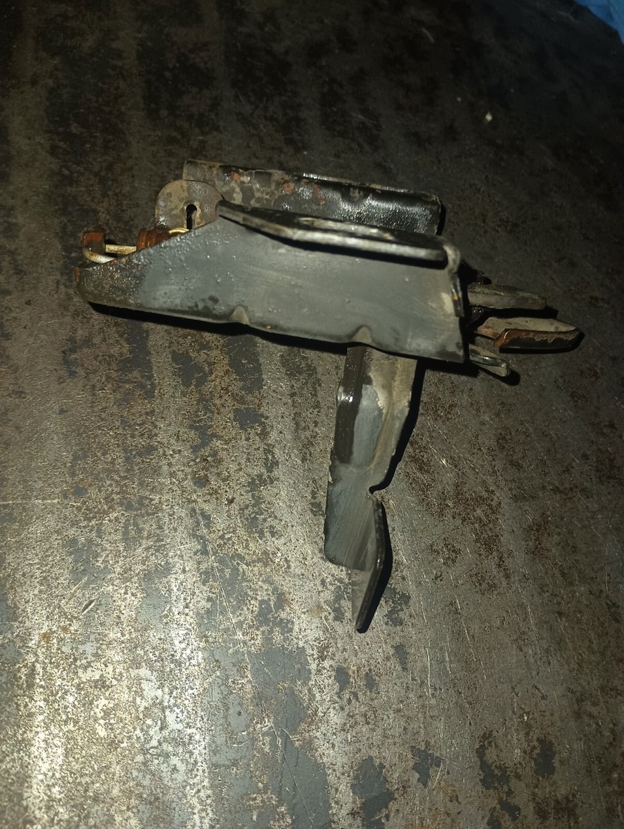 GM OEM Hood Lock Latch 15757371 Jimmy Astro Blazer Suburban GM OEM Hood Lock Latch 15757371 Jimmy Astro Blazer Suburban