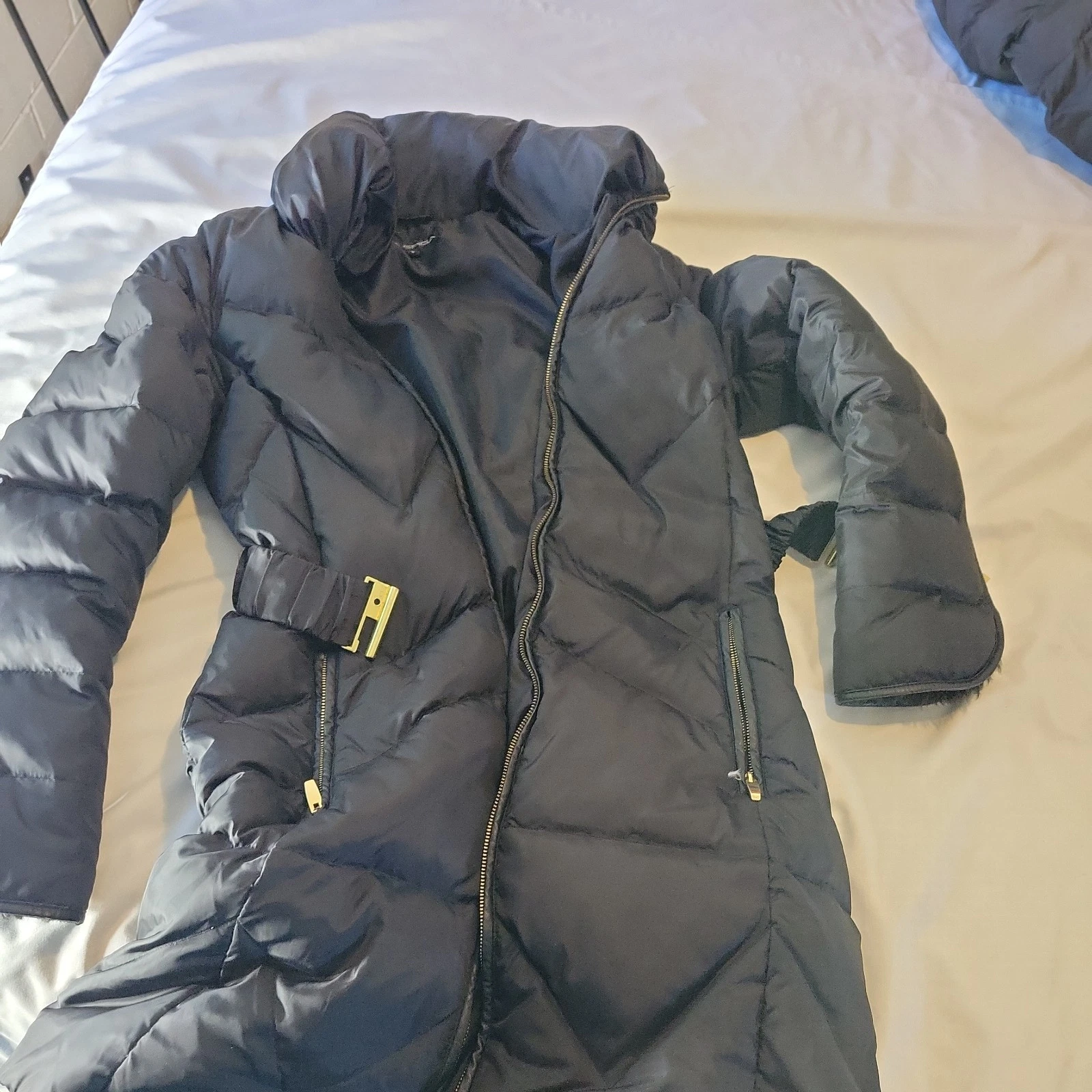 Via Spiga Small Black Puffer Jacket long beautiful with belt and faux fur cuffs