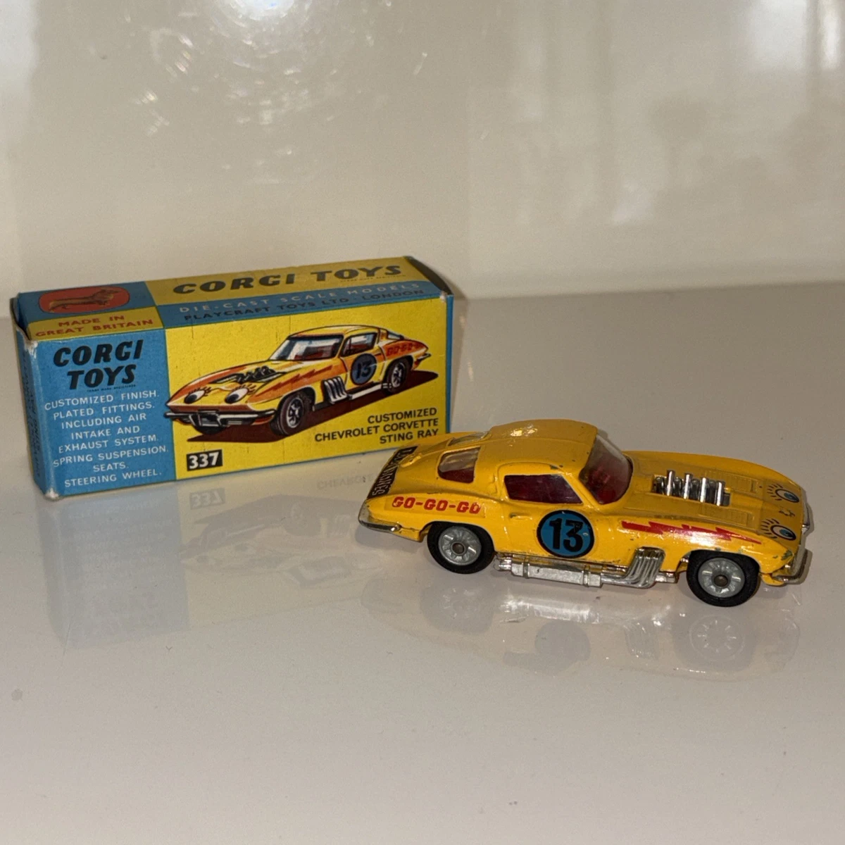 CORGI TOYS référence 337 - Chevrolet Corvette Stingray C2 Stock-Car