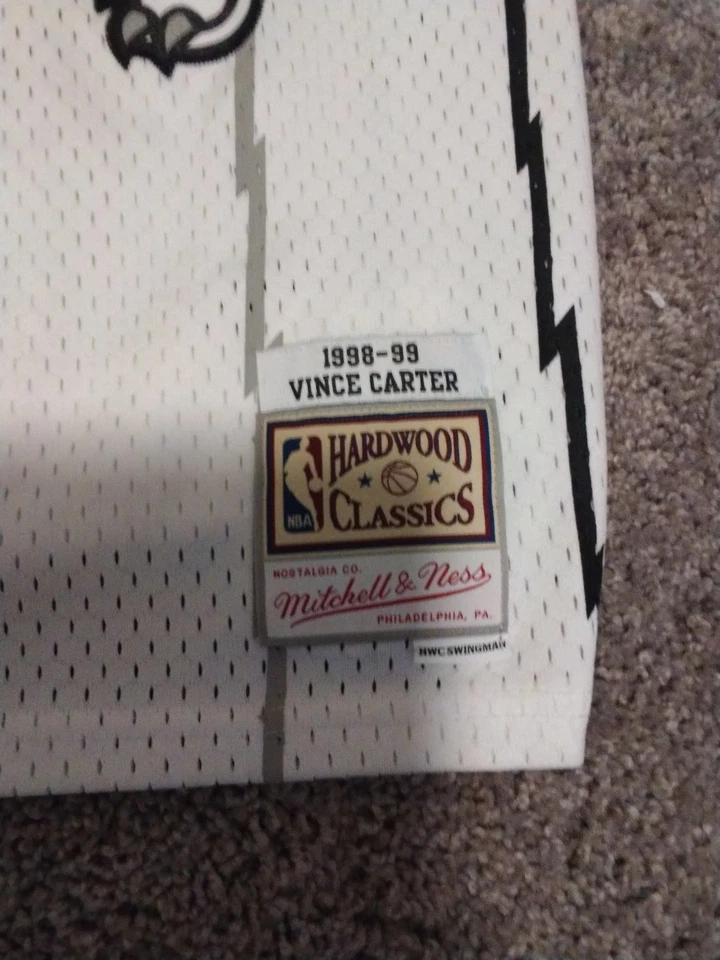 ($135) Camiseta Vince Carter Toronto Raptors Mitchell & Ness Fadeaway Swingman XL Foto 2 de 4