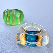 Chunky Lucite Style Ring Lot Green & Clear Sparkly Resin Mod Retro Kitsch Sz 4.5